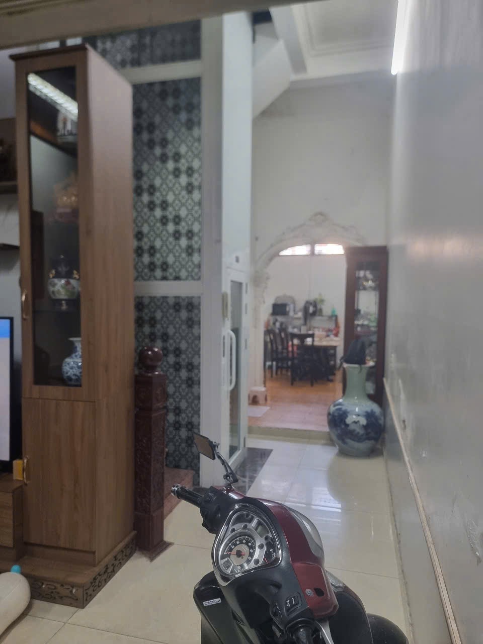 Ảnh Tô Hiệu — Vũ Nhà Phố