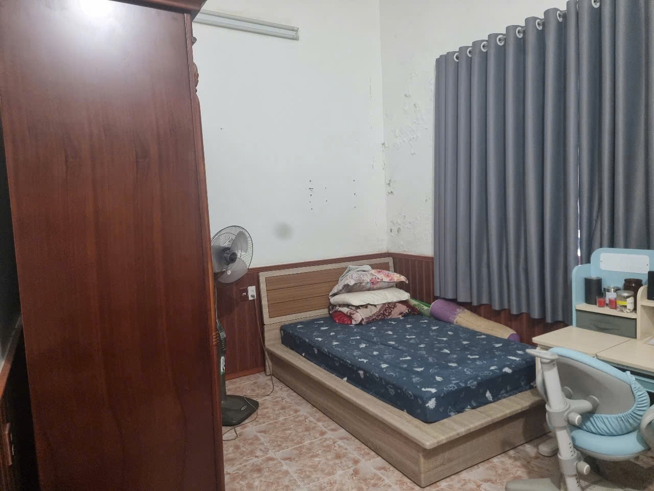 Ảnh Tô Hiệu — Vũ Nhà Phố