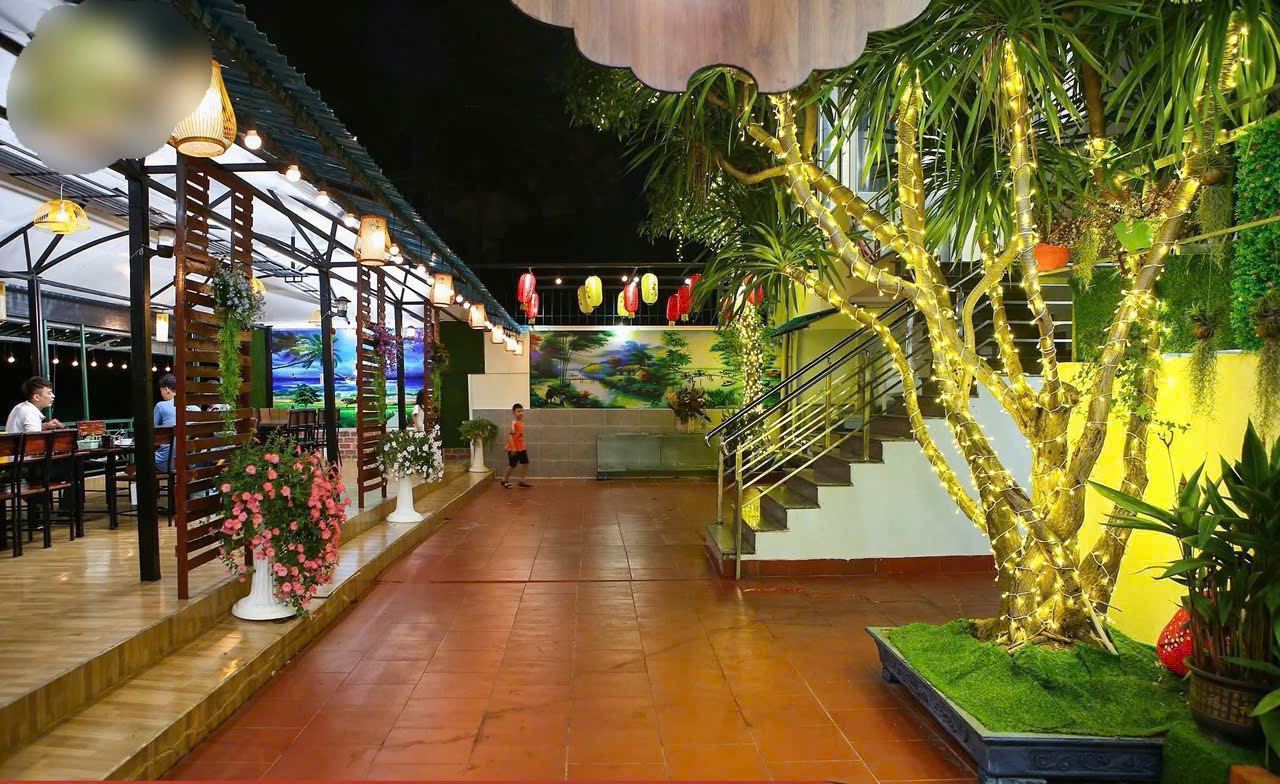 Ảnh Đường 208 — Vũ Nhà Phố