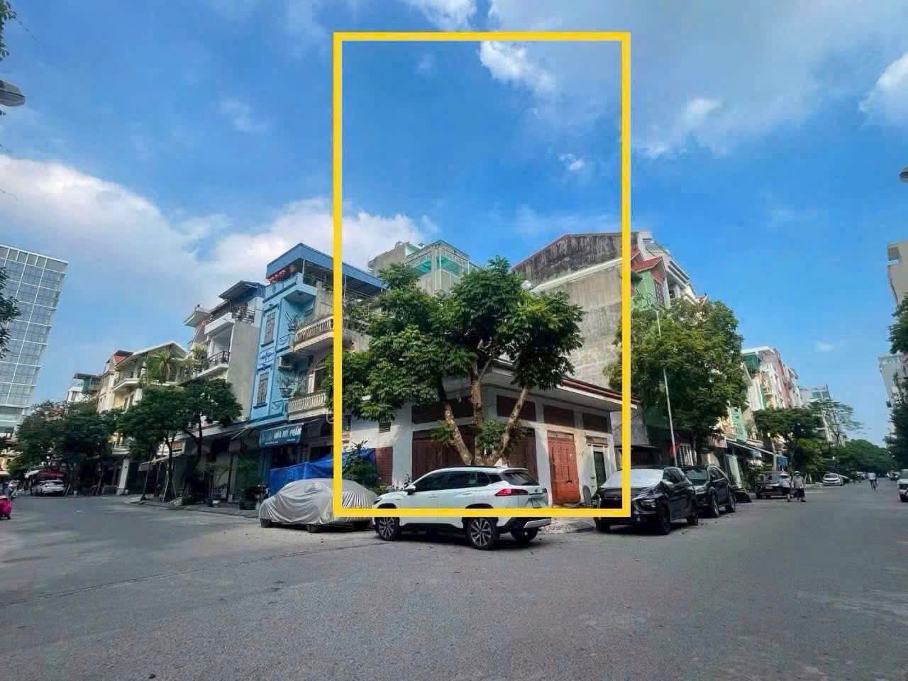 Ảnh Lê Hồng Phong — Vũ Nhà Phố