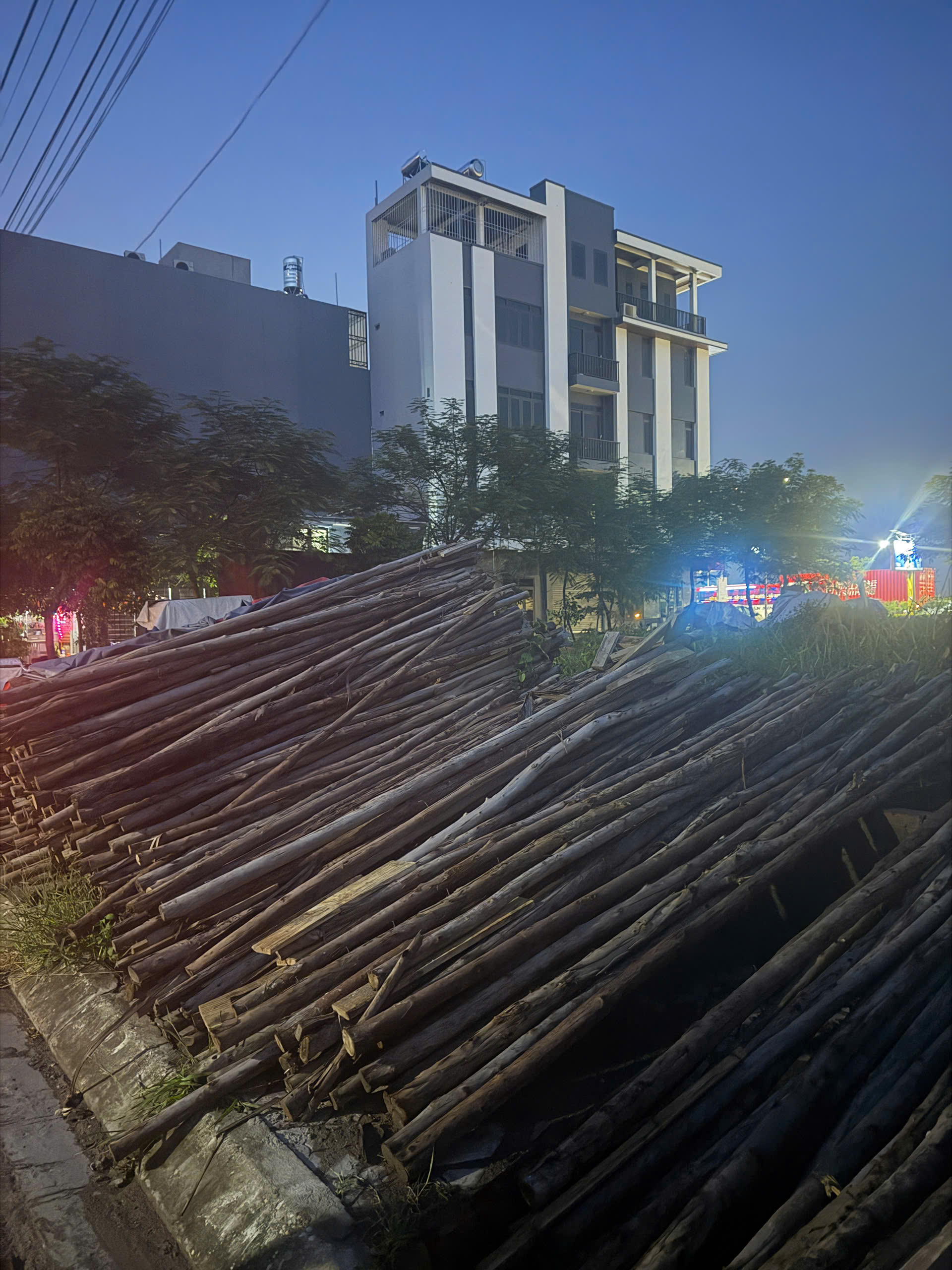 Ảnh Bùi Viện — Vũ Nhà Phố