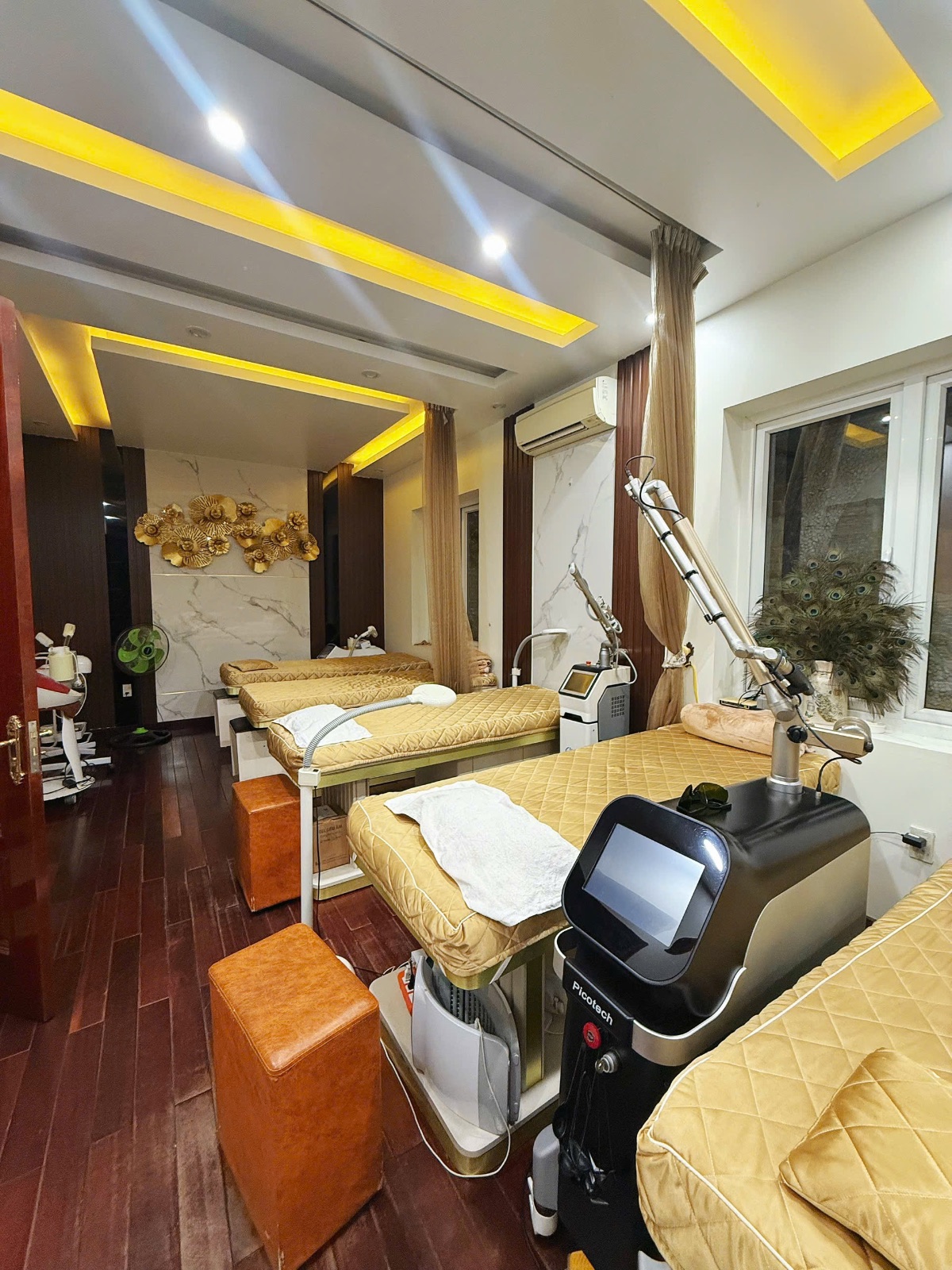 Ảnh Cát Cụt — Vũ Nhà Phố