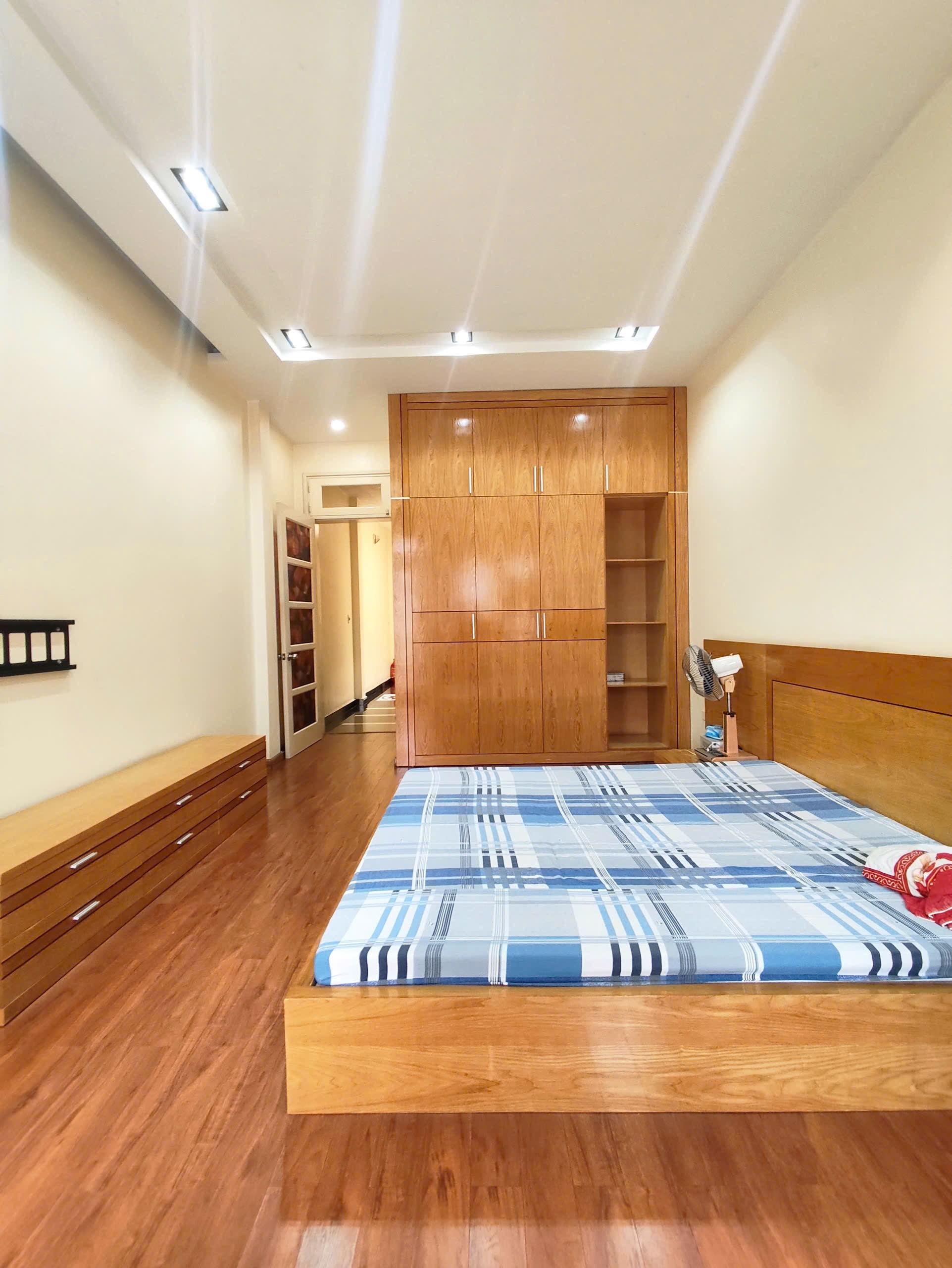 Ảnh Cát Cụt — Vũ Nhà Phố