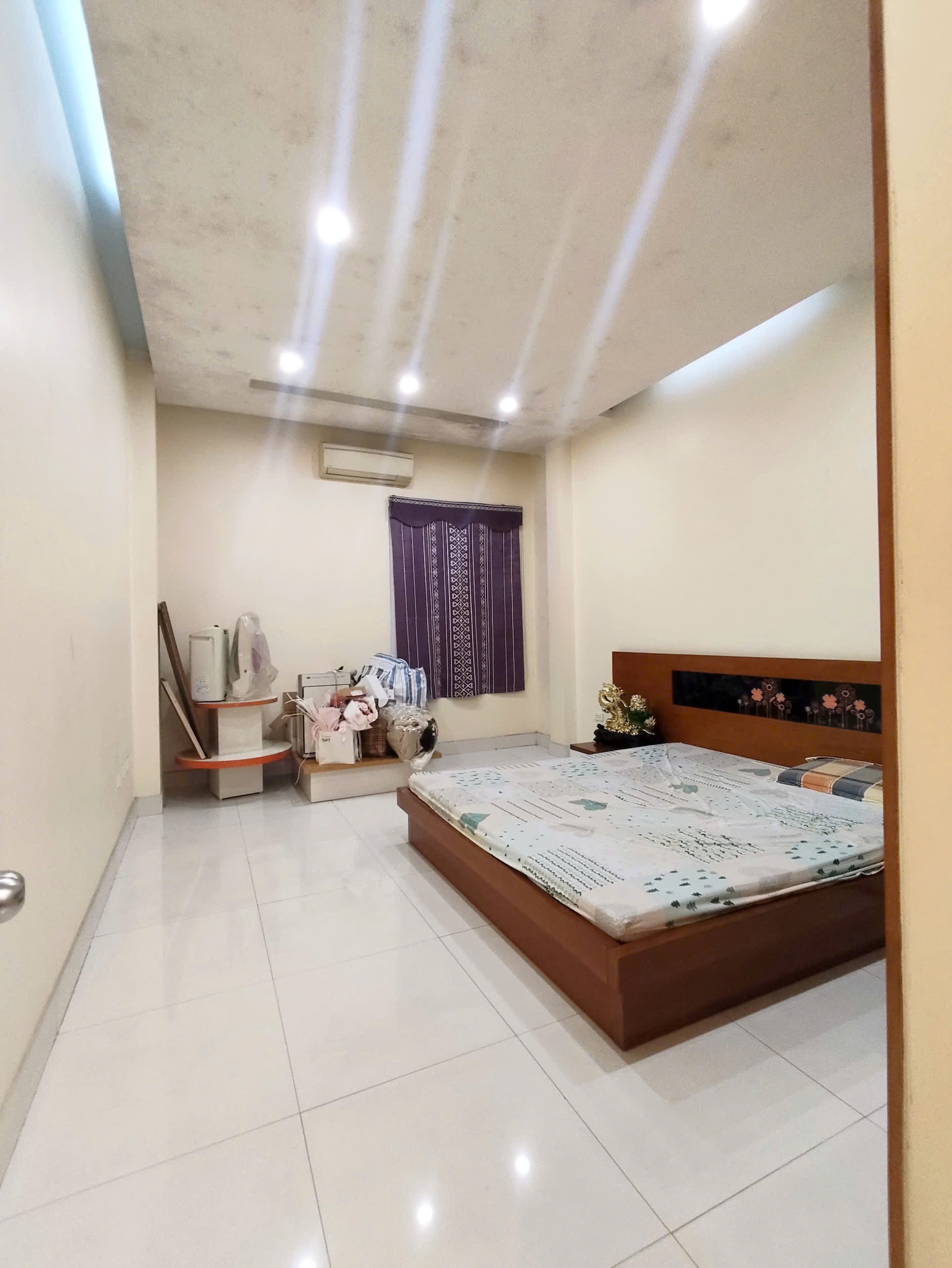 Ảnh Cát Cụt — Vũ Nhà Phố