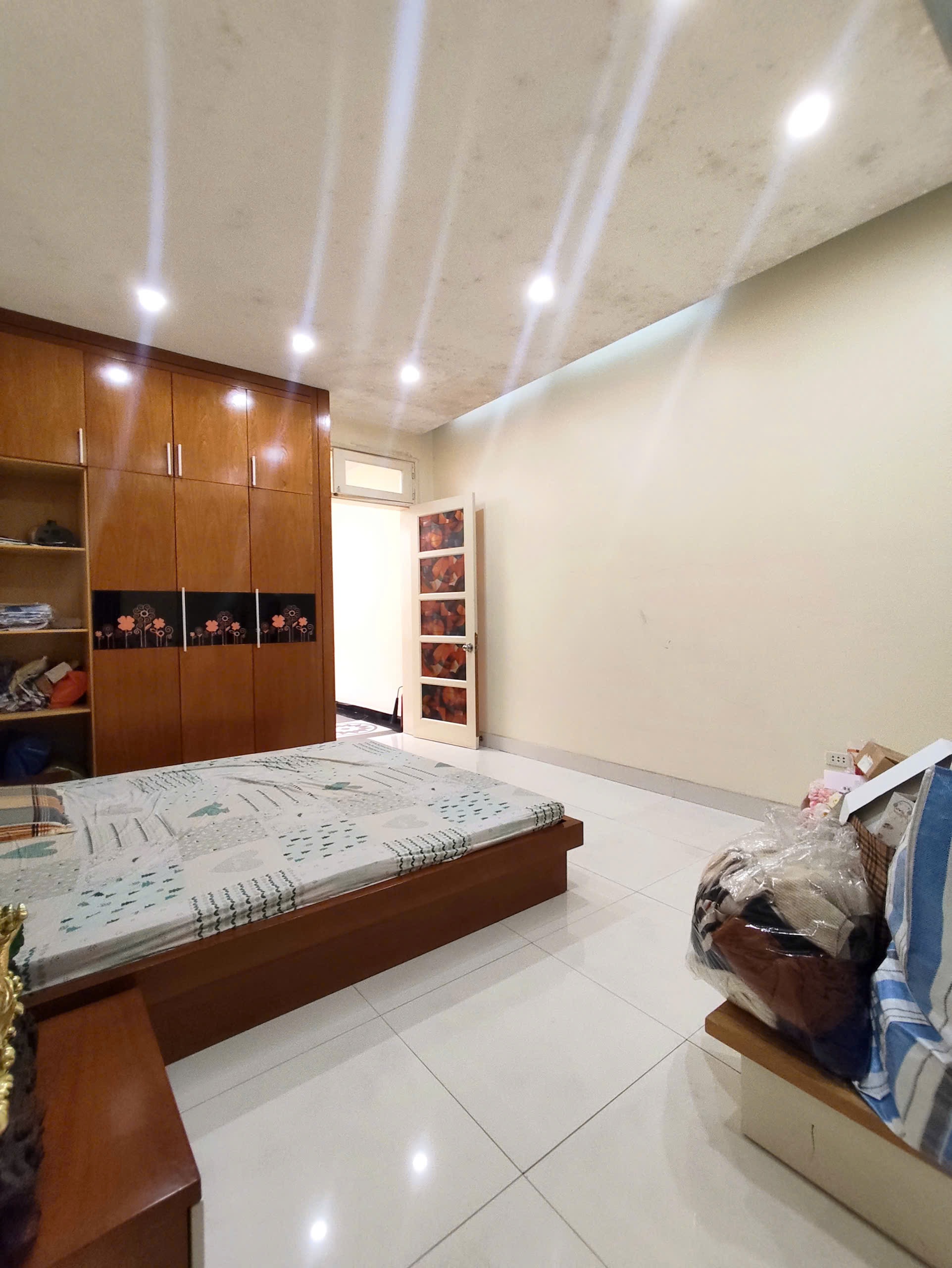 Ảnh Cát Cụt — Vũ Nhà Phố
