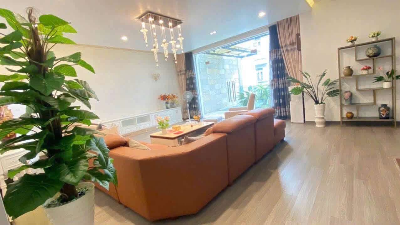 Ảnh Cầu Đất — Vũ Nhà Phố