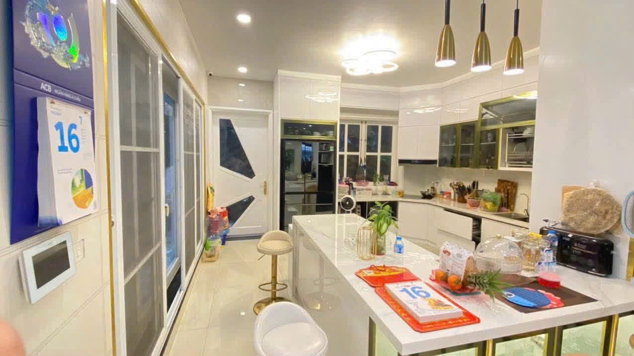 Ảnh Cầu Đất — Vũ Nhà Phố
