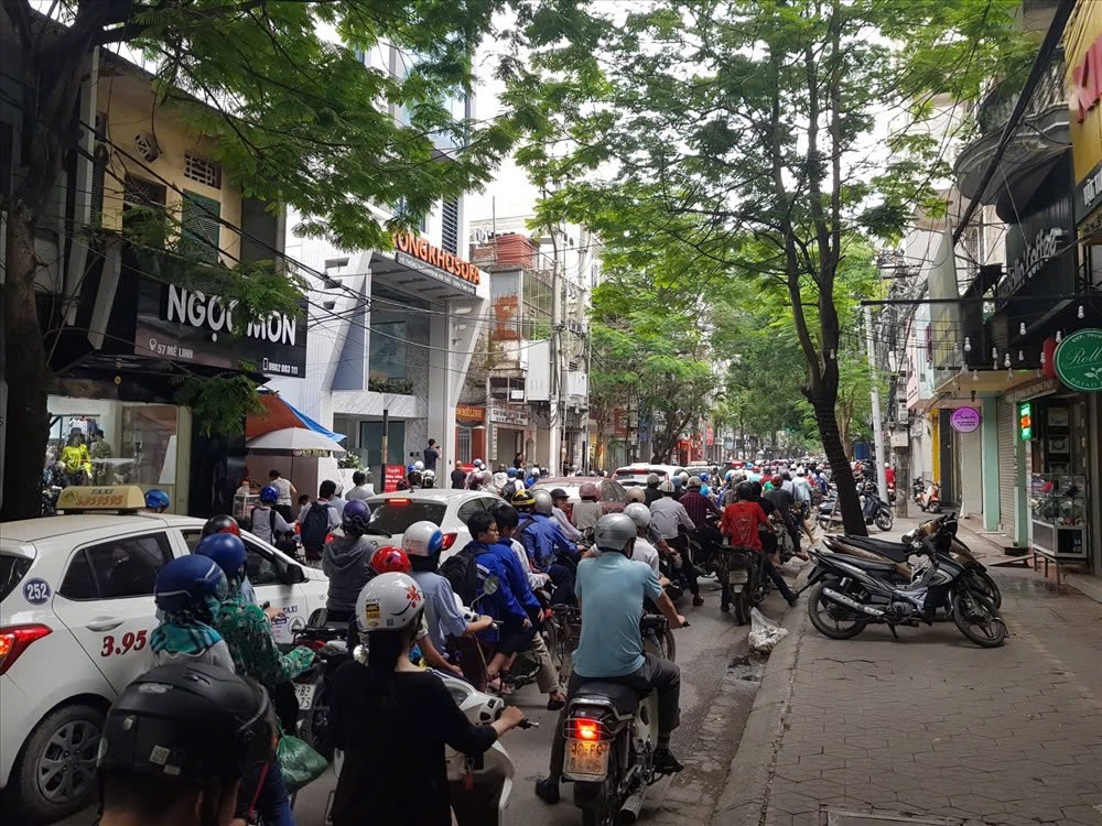 Ảnh Đình Đông — Vũ Nhà Phố