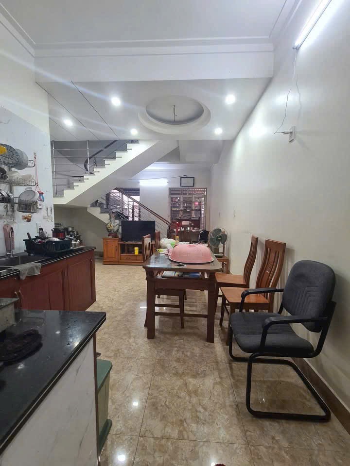Ảnh Đông Trà — Vũ Nhà Phố