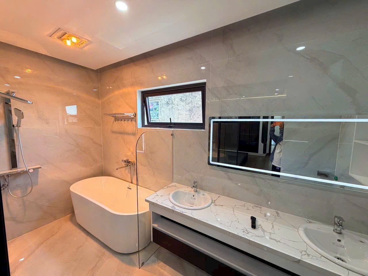 Ảnh Đông Trà — Vũ Nhà Phố