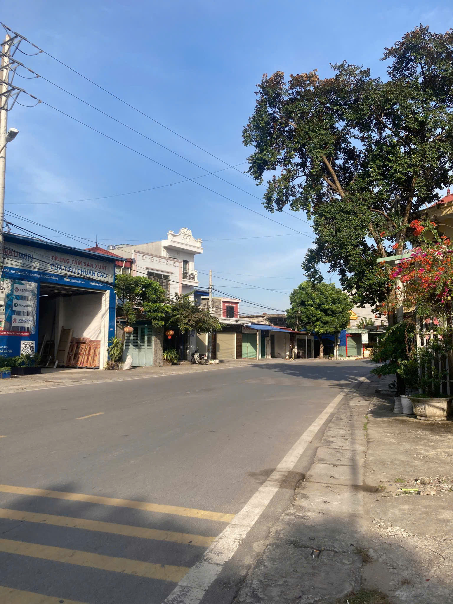 Ảnh Đường 208 — Vũ Nhà Phố