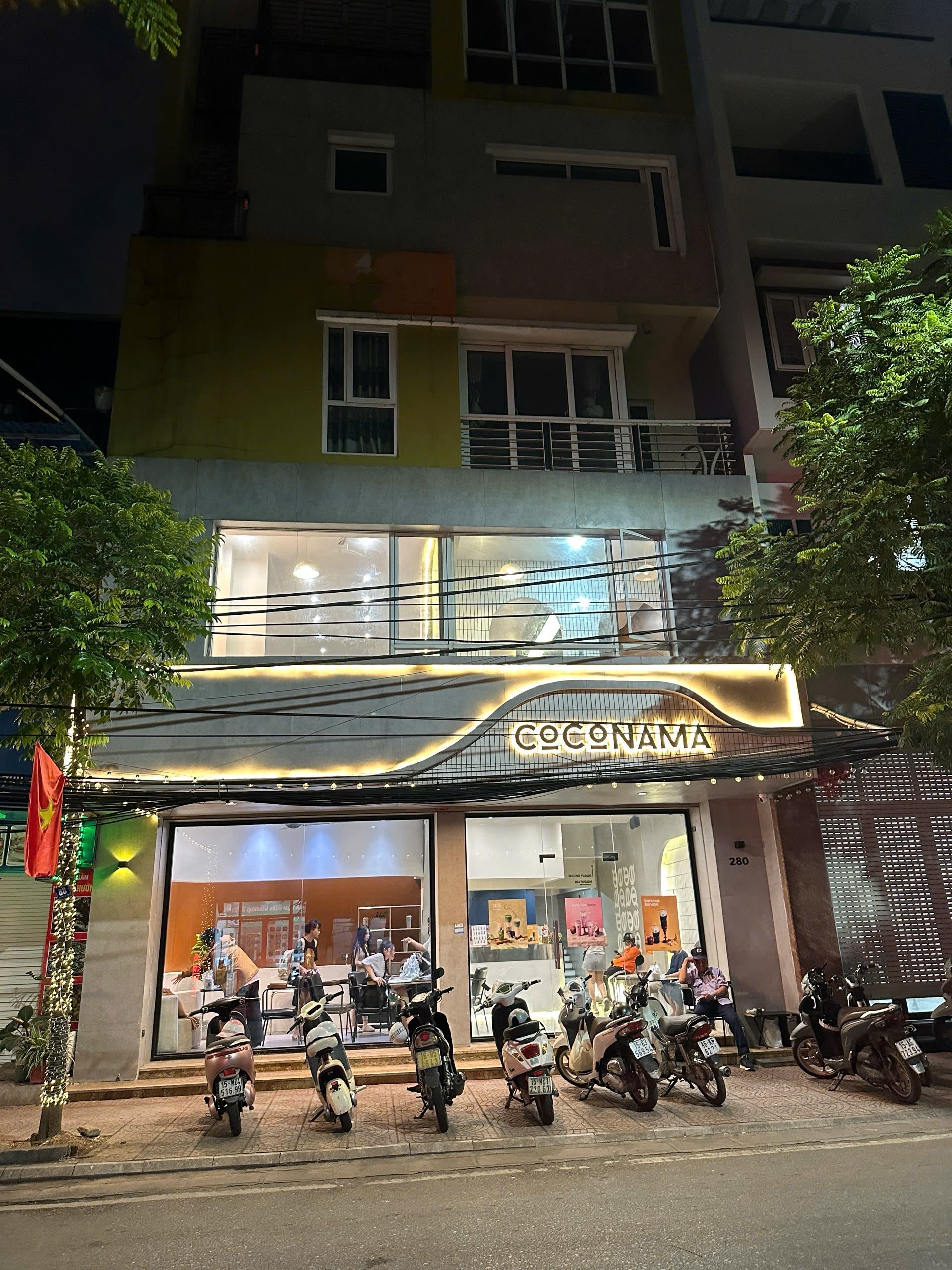 Ảnh Hàng Kênh — Vũ Nhà Phố
