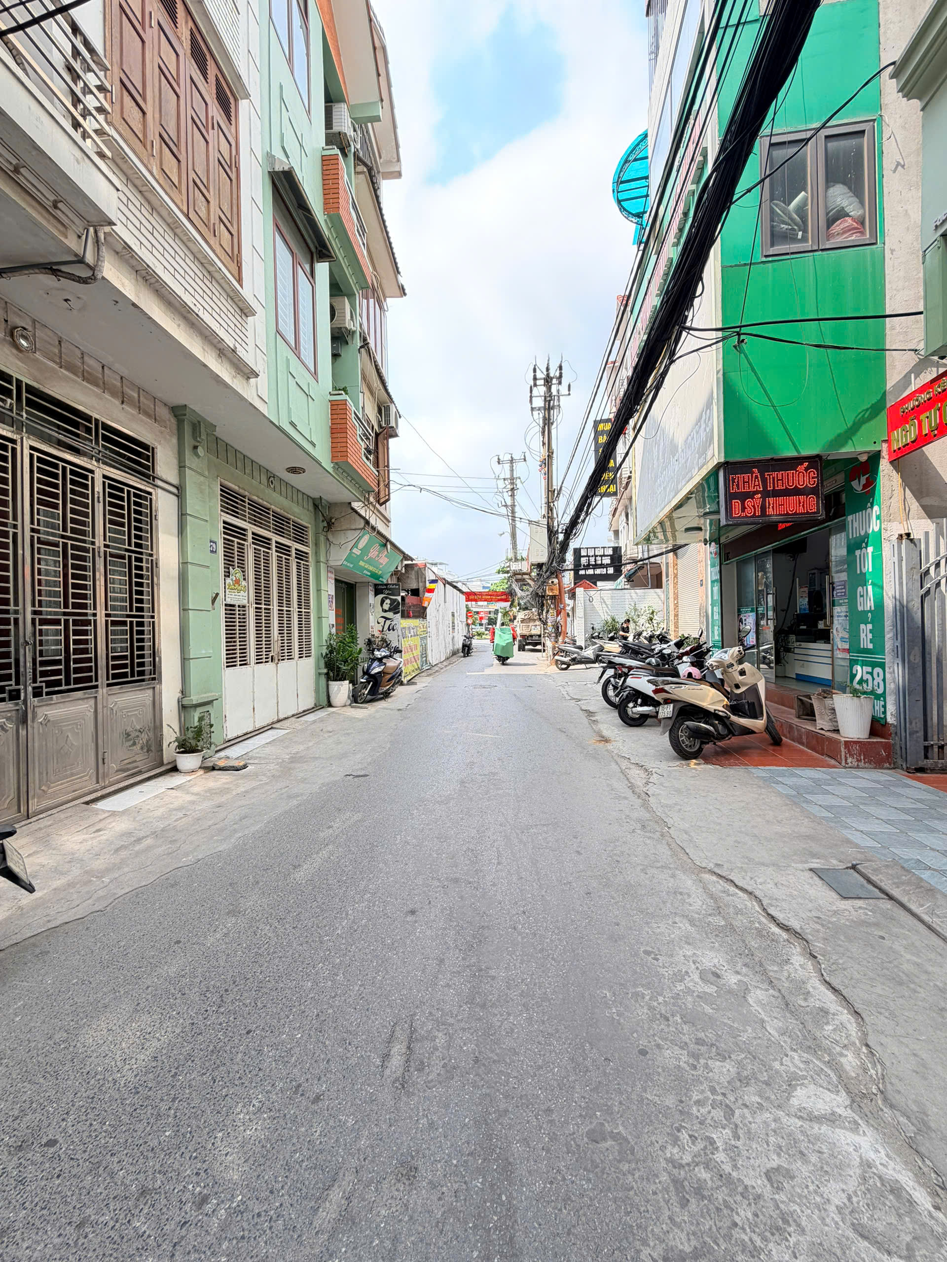 Ảnh Hào Khê — Vũ Nhà Phố