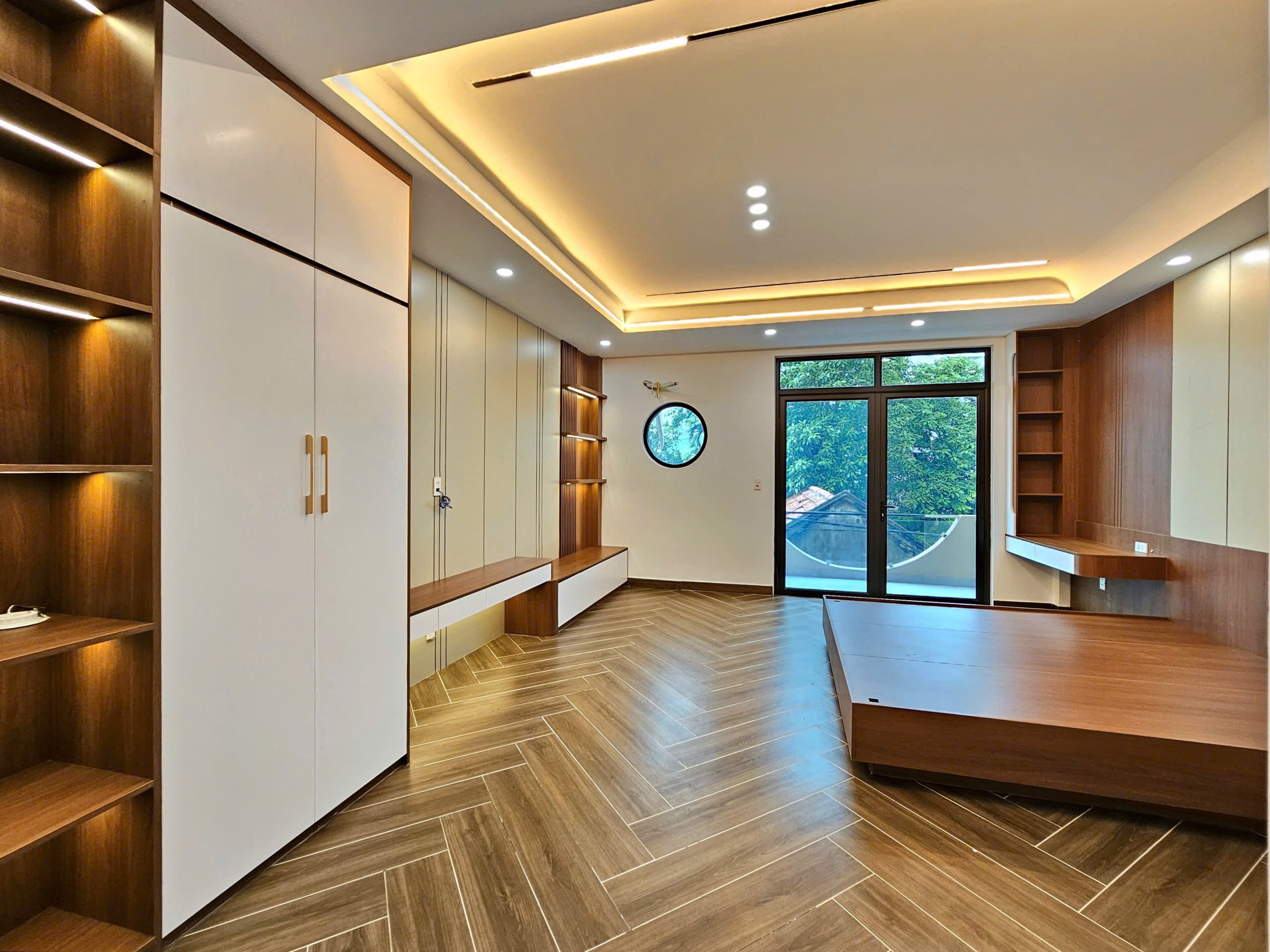 Ảnh Hồ Sen — Vũ Nhà Phố