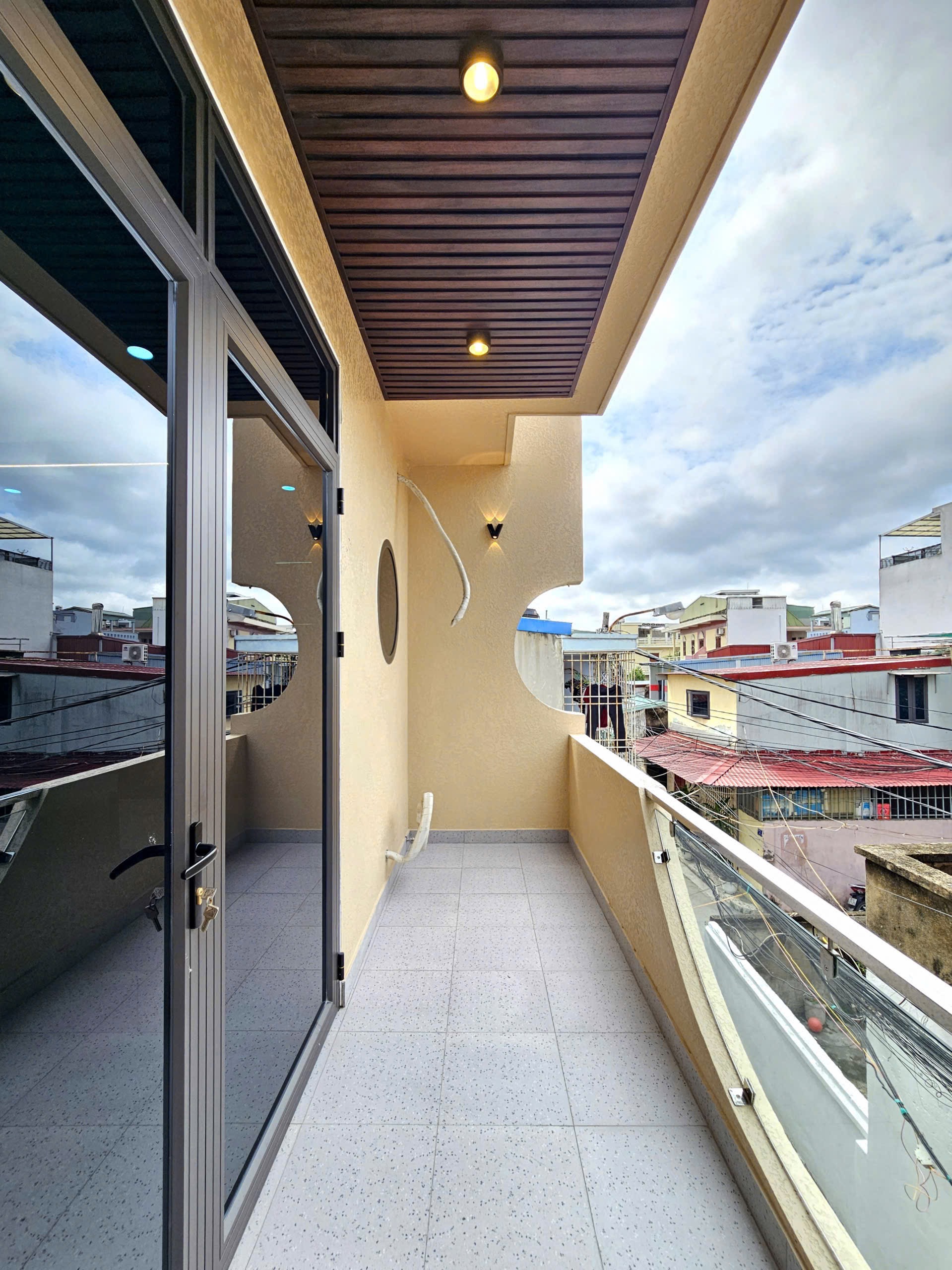 Ảnh Hồ Sen — Vũ Nhà Phố