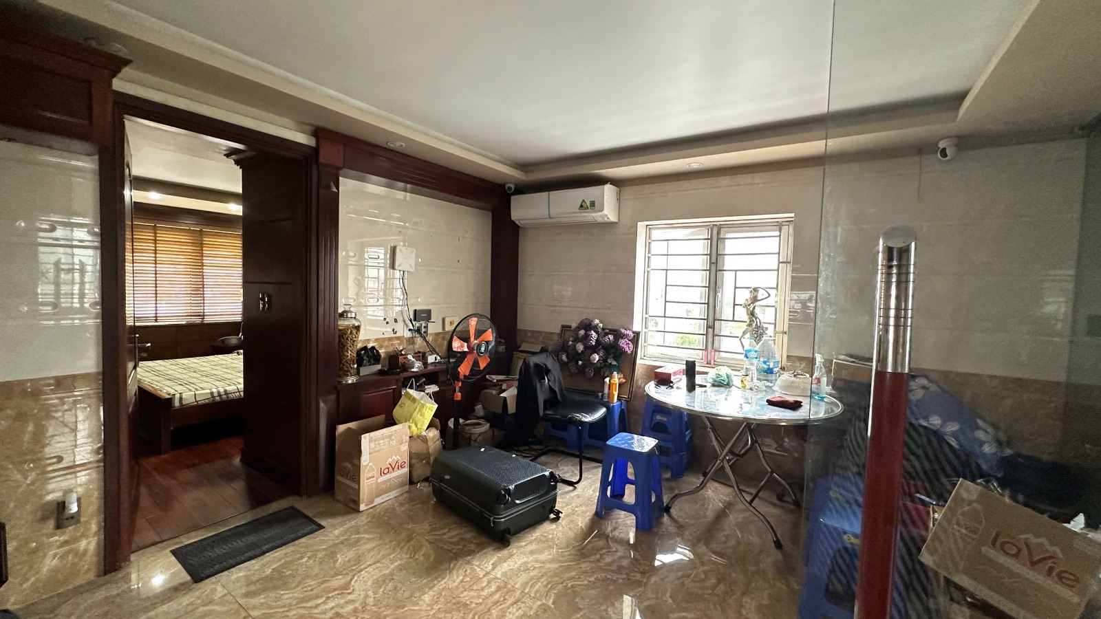 Ảnh Hoàng Minh Thảo — Vũ Nhà Phố