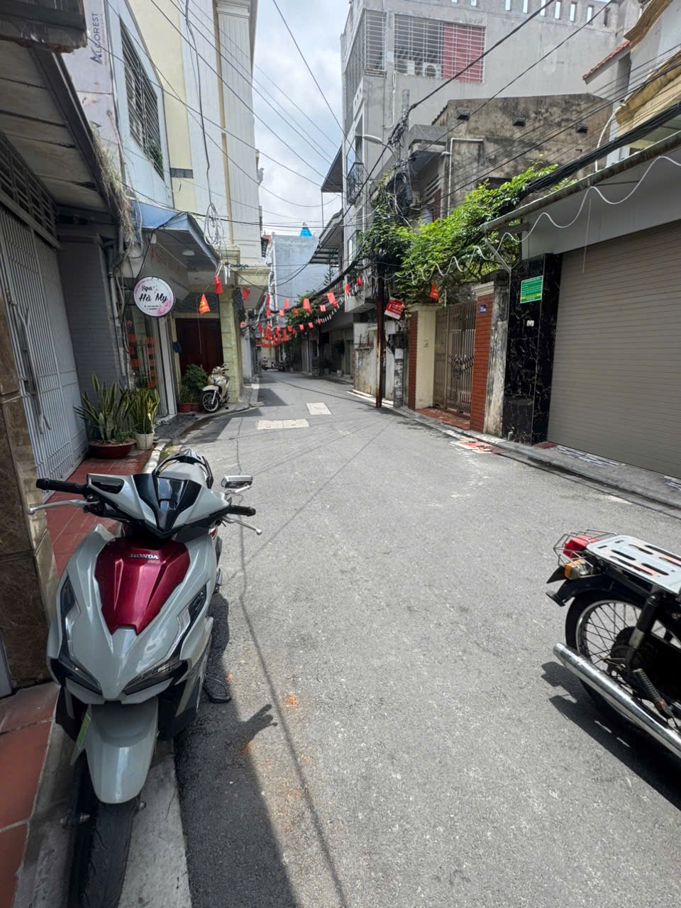 Ảnh Hoàng Quý — Vũ Nhà Phố