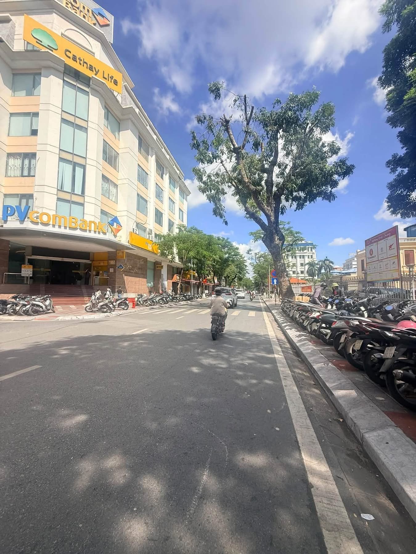 Ảnh Hoàng Văn Thụ — Vũ Nhà Phố