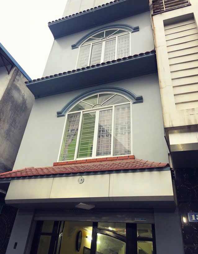 Ảnh Hùng Vương — Vũ Nhà Phố