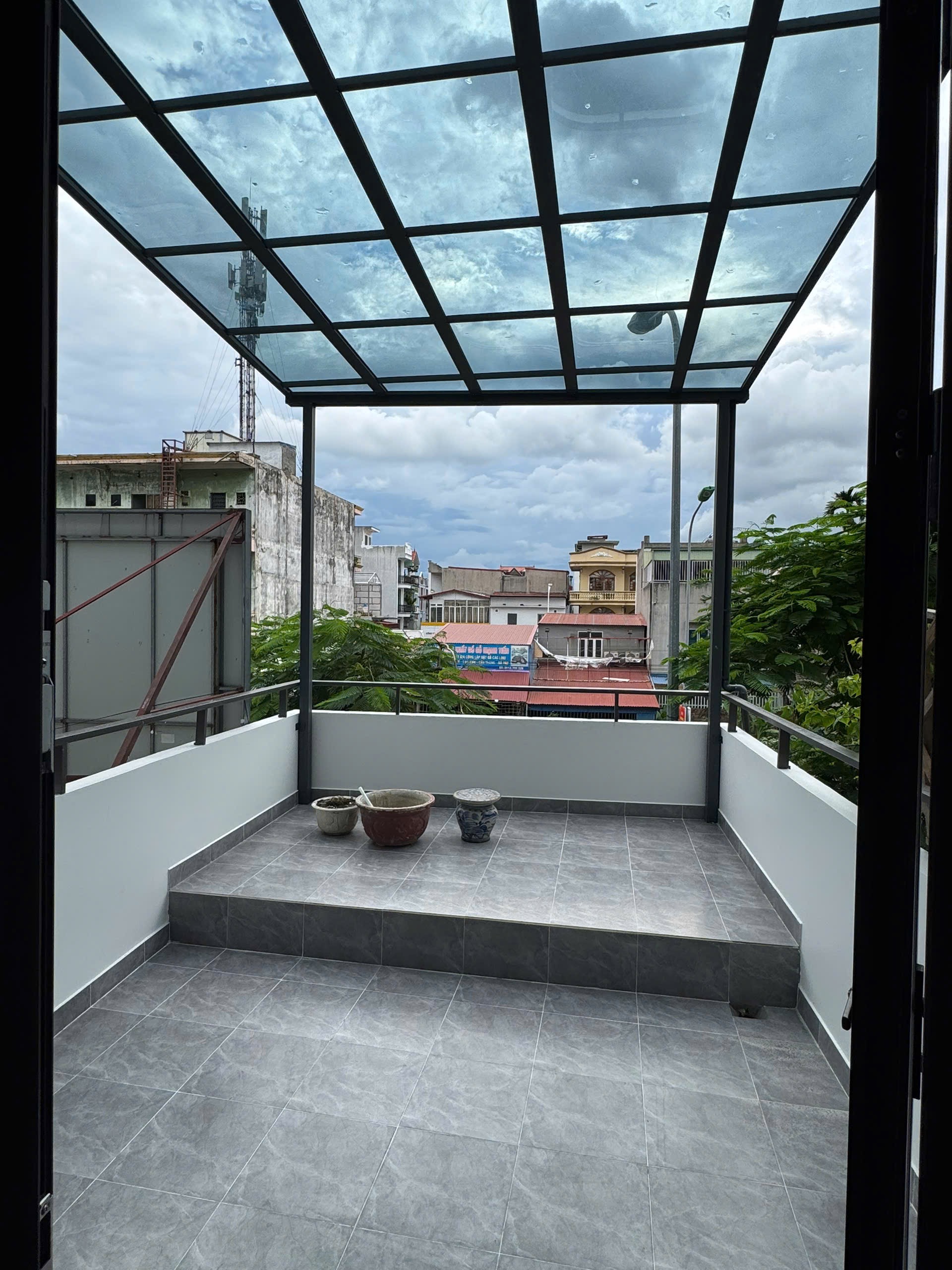 Ảnh Hùng Vương — Vũ Nhà Phố