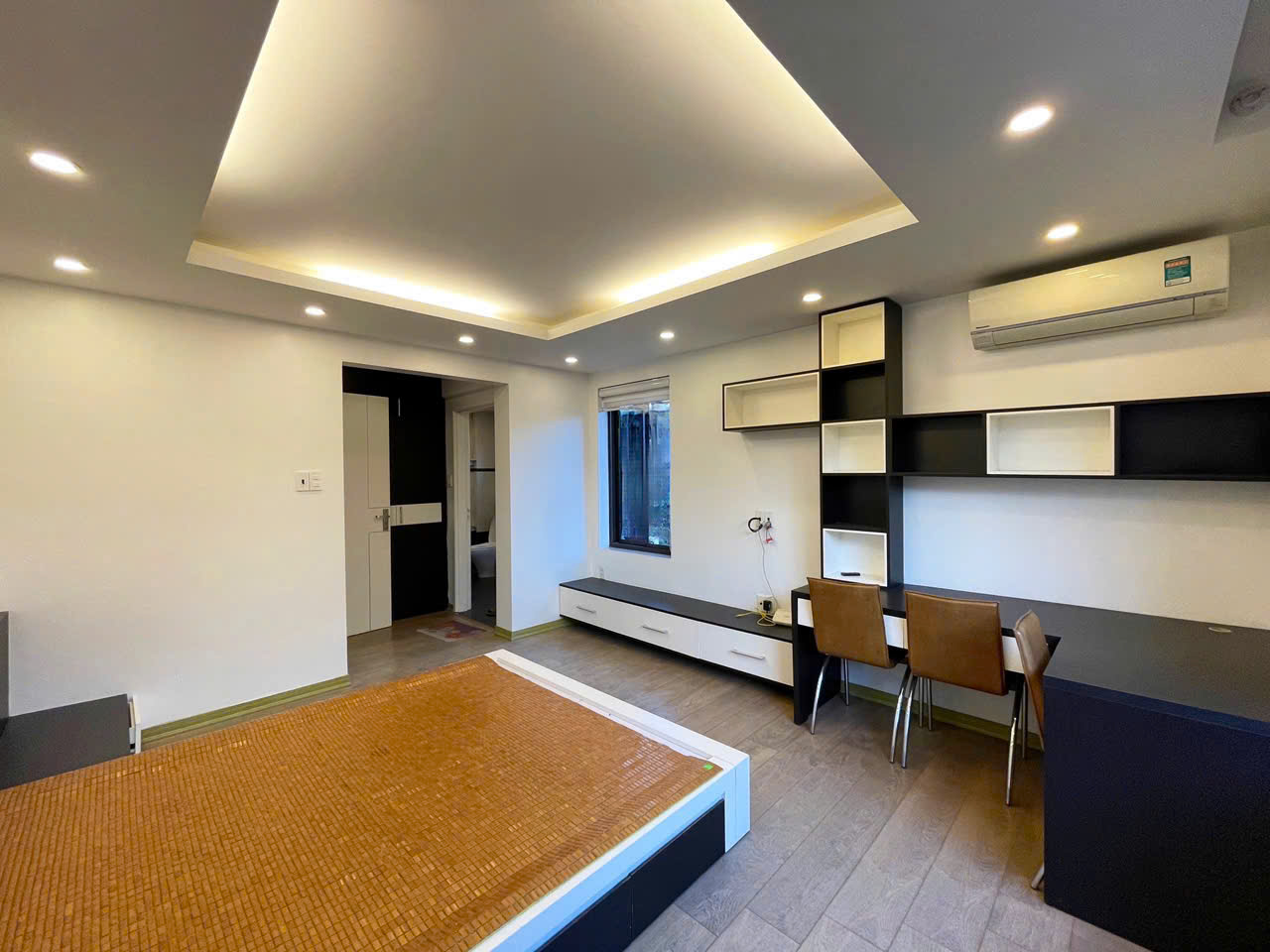 Ảnh Lê Hồng Phong — Vũ Nhà Phố