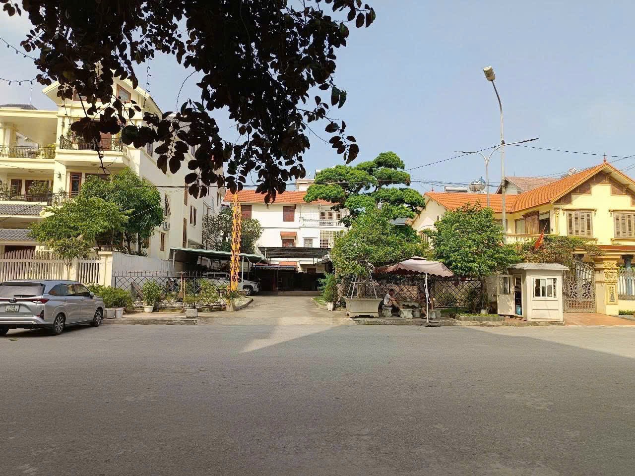 Ảnh Lê Hồng Phong — Vũ Nhà Phố
