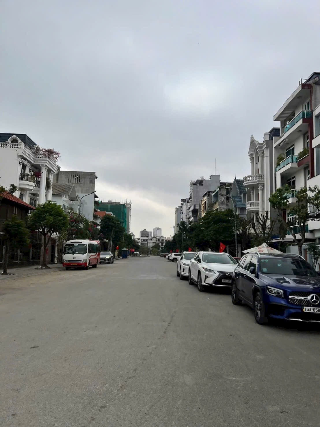 Ảnh Lê Hồng Phong — Vũ Nhà Phố