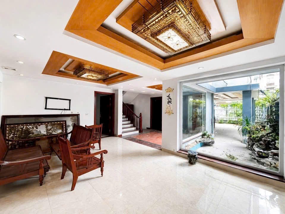 Ảnh Lê Hồng Phong — Vũ Nhà Phố