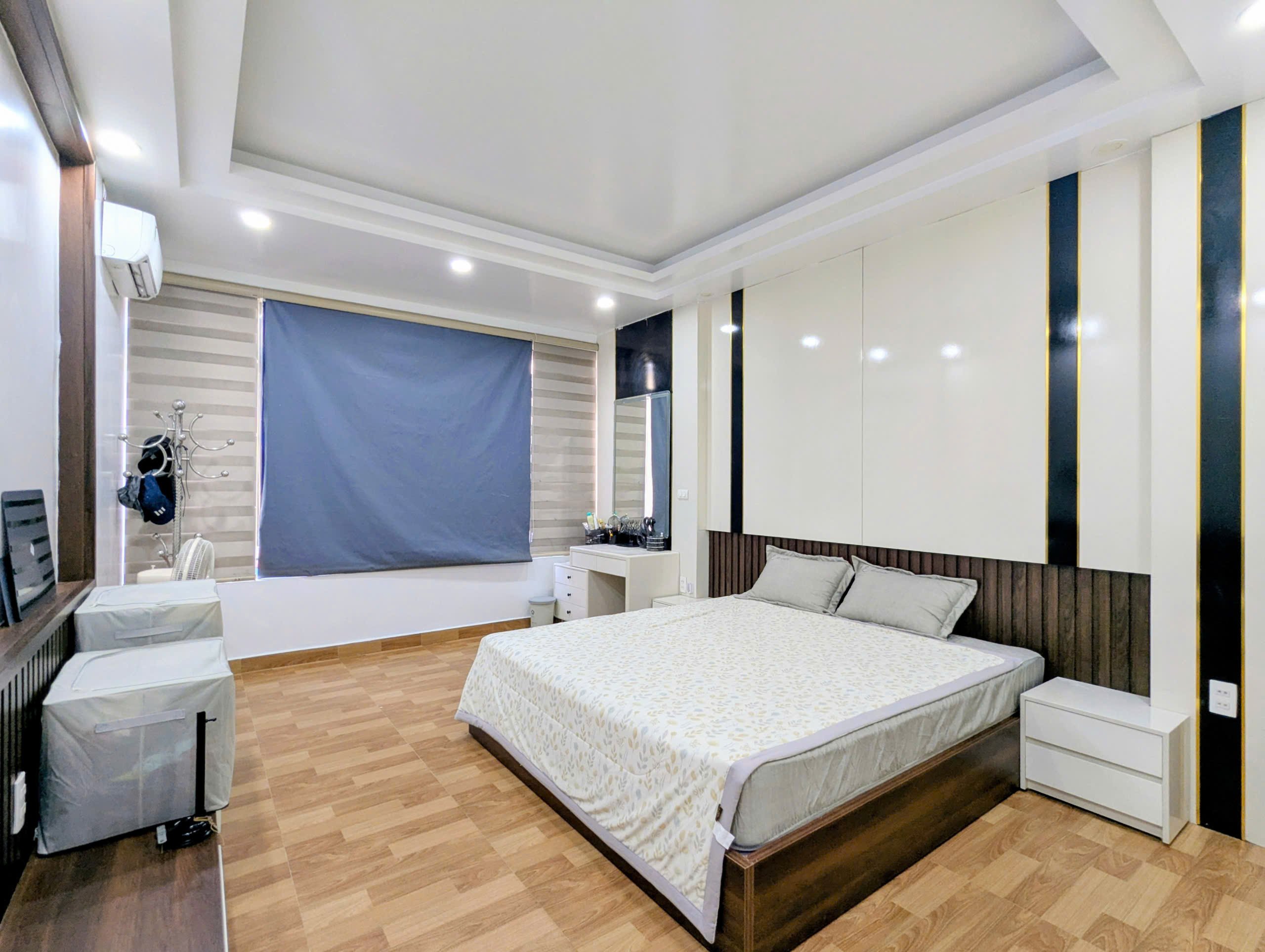 Ảnh Lê Hồng Phong — Vũ Nhà Phố