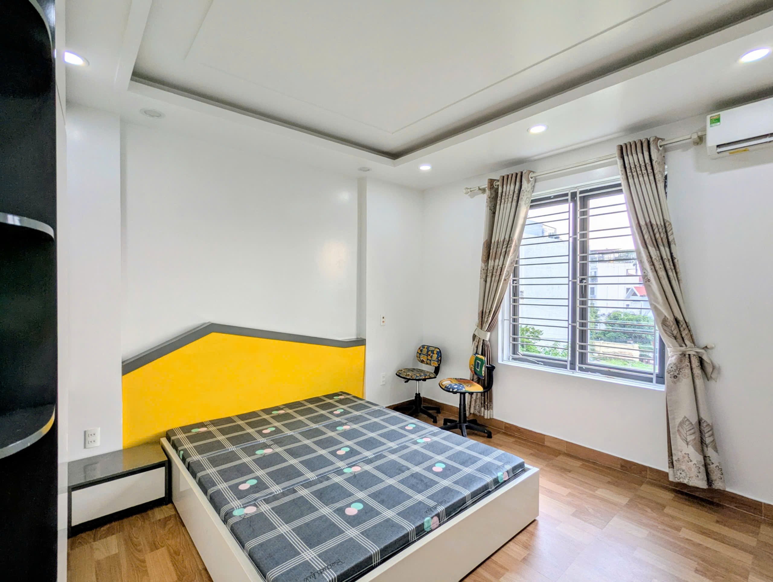 Ảnh Lê Hồng Phong — Vũ Nhà Phố