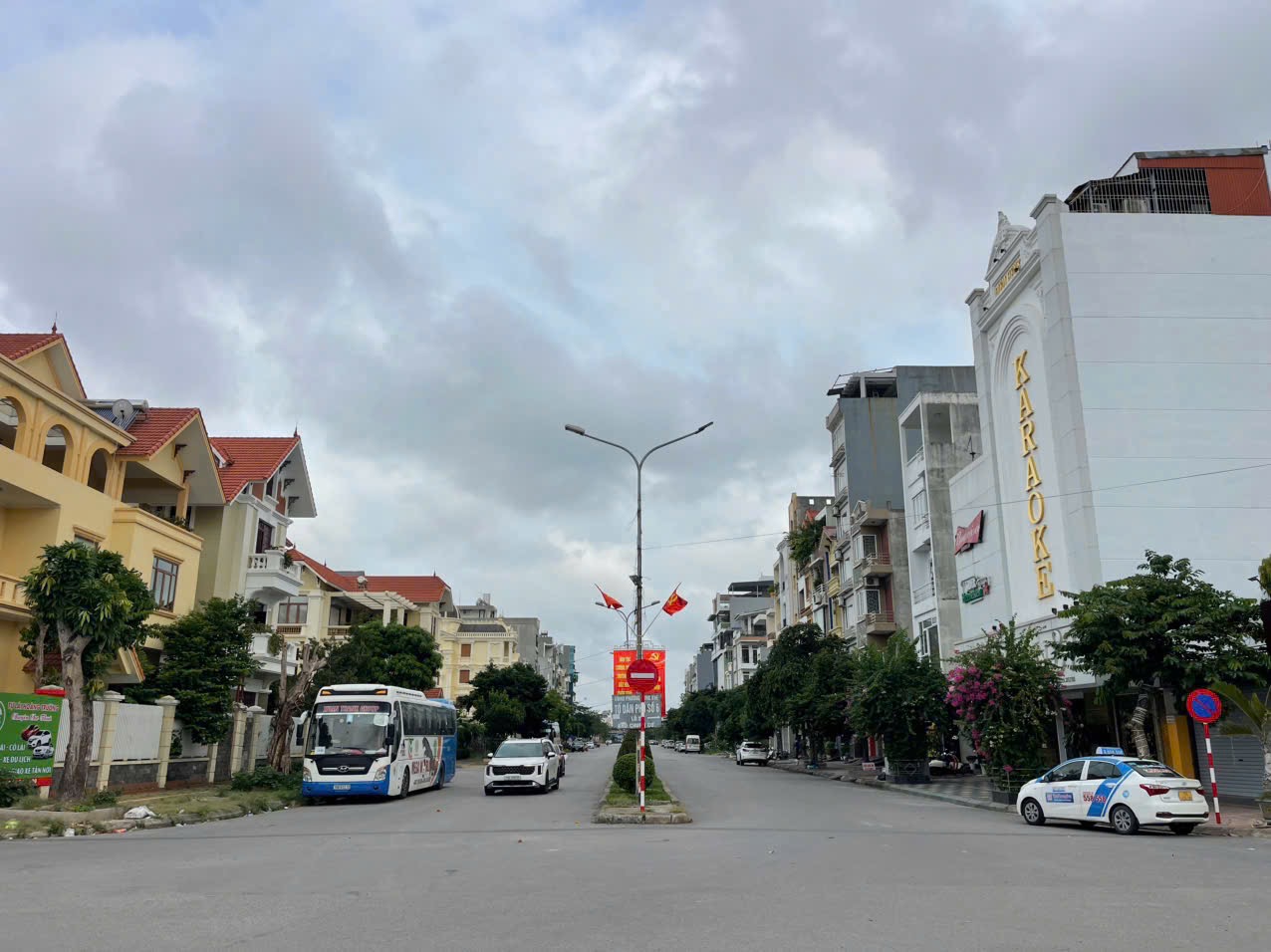 Ảnh Lê Hồng Phong — Vũ Nhà Phố