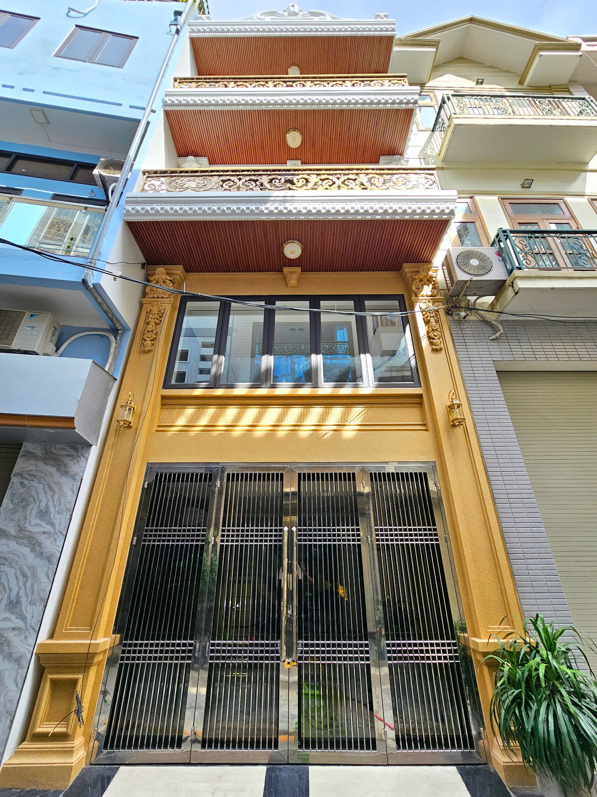 Ảnh Lê Lai — Vũ Nhà Phố