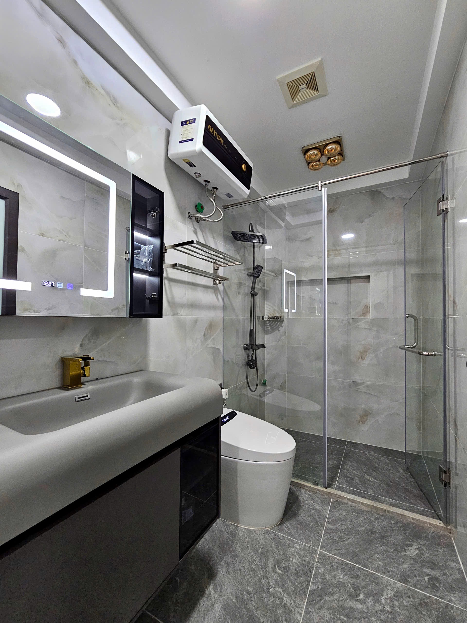 Ảnh Lê Lai — Vũ Nhà Phố