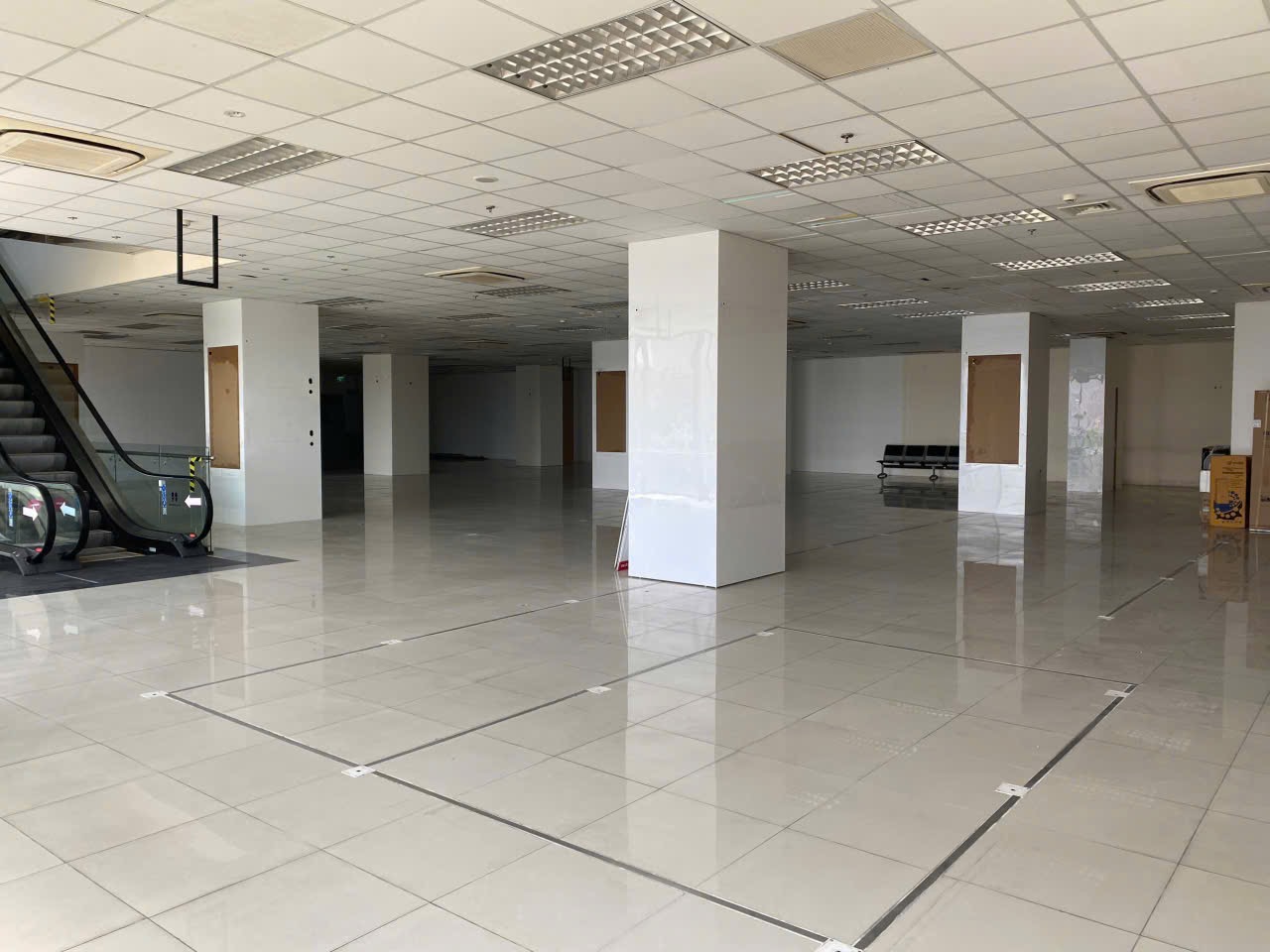 Ảnh Lương Khánh Thiện — Vũ Nhà Phố