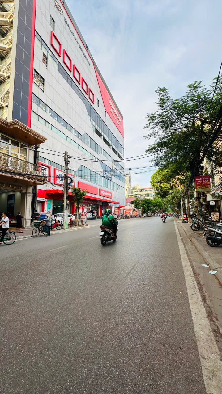 Ảnh Lương Khánh Thiện — Vũ Nhà Phố