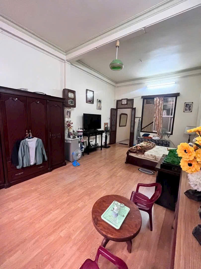 Ảnh Lý Thường Kiệt — Vũ Nhà Phố