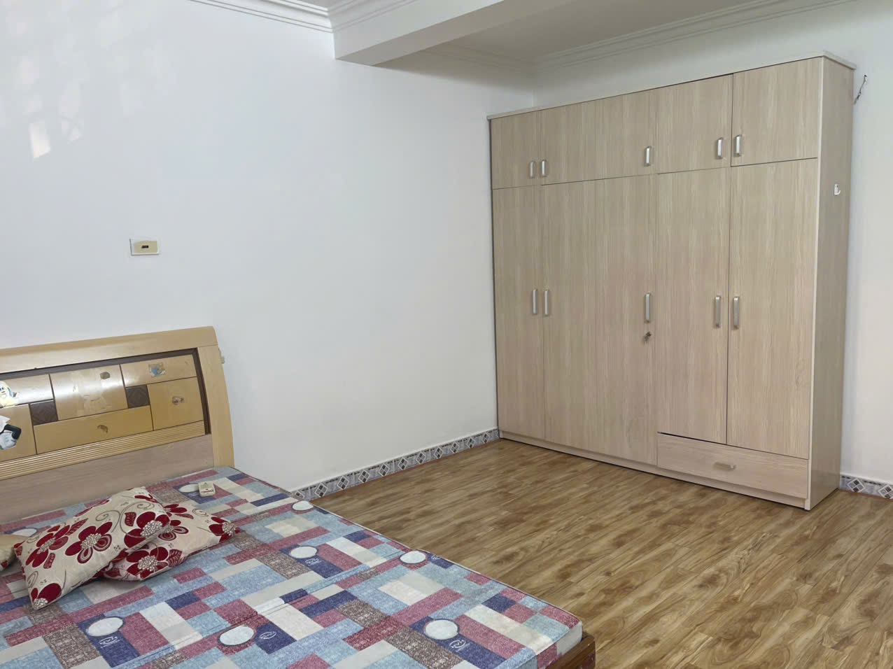 Ảnh Ngô Gia Tự — Vũ Nhà Phố