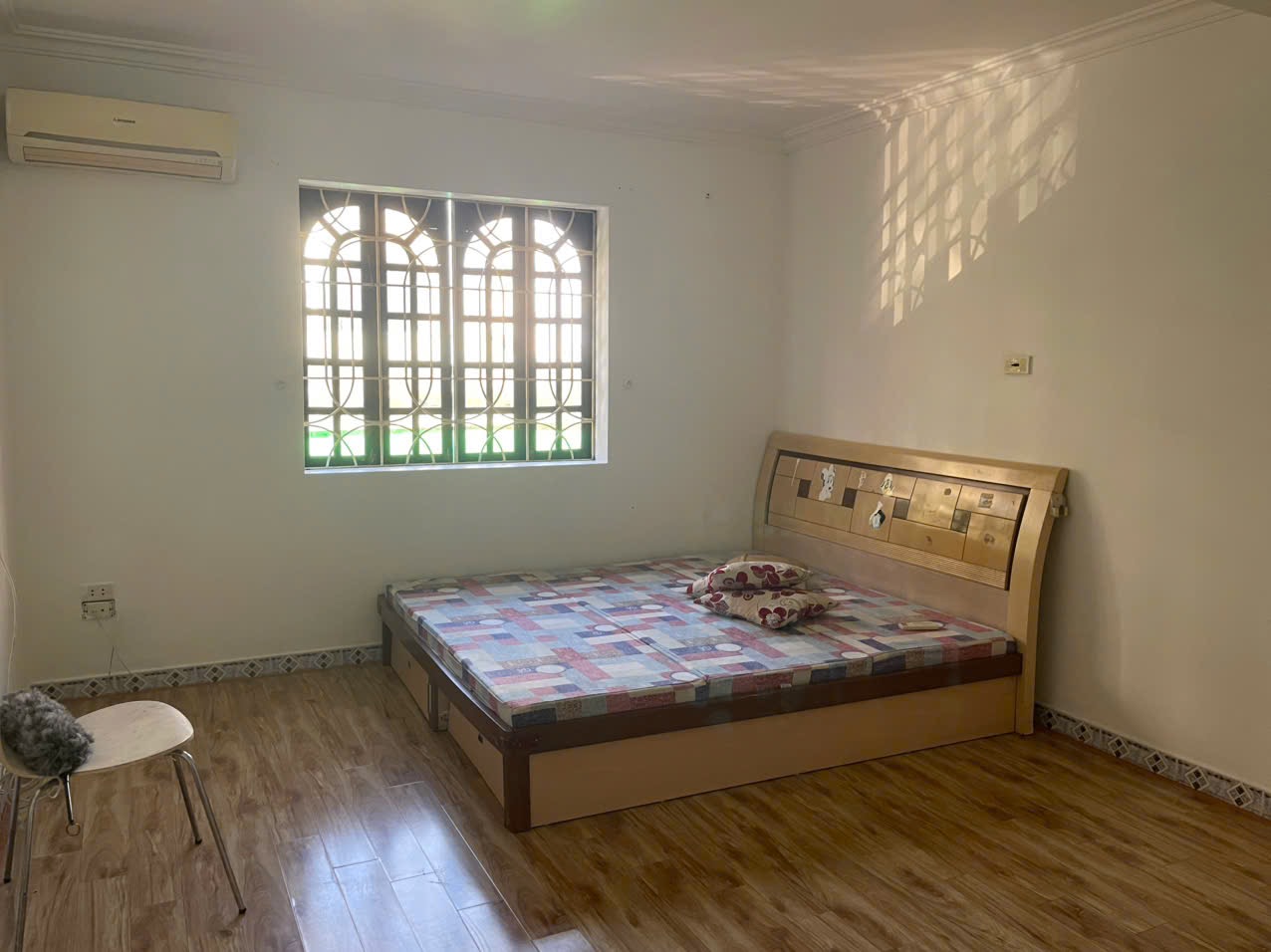 Ảnh Ngô Gia Tự — Vũ Nhà Phố