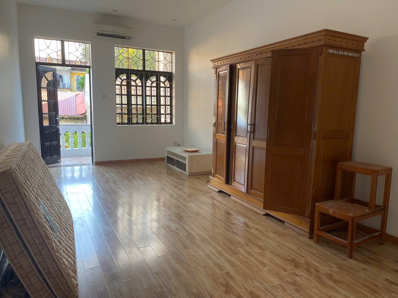 Ảnh Ngô Gia Tự — Vũ Nhà Phố
