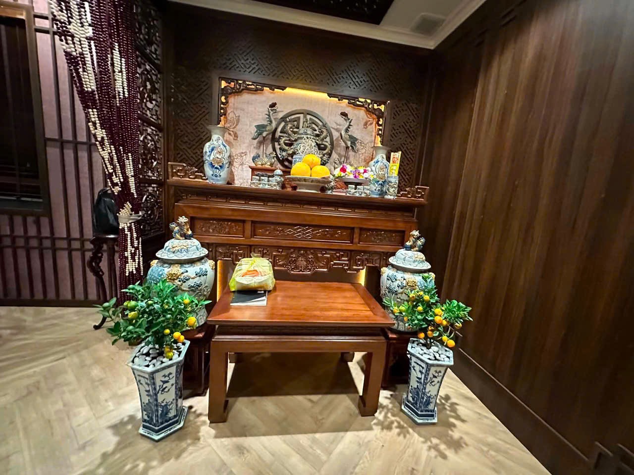 Ảnh Ngọc Trai — Vũ Nhà Phố