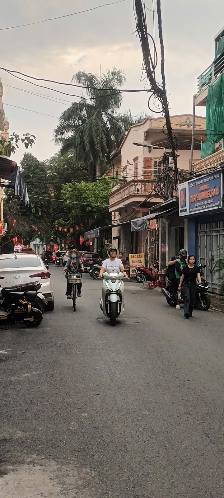 Ảnh Nguyễn Khoa Dục — Vũ Nhà Phố