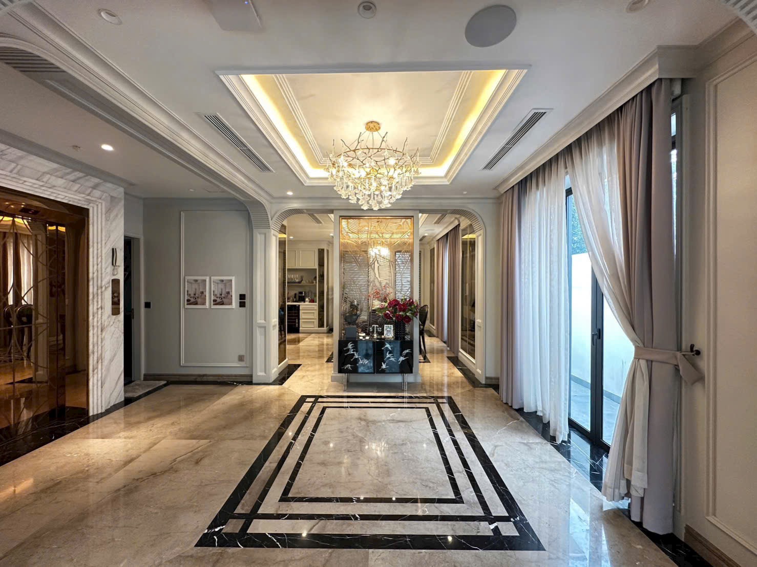 Ảnh Sao Đỏ — Vũ Nhà Phố