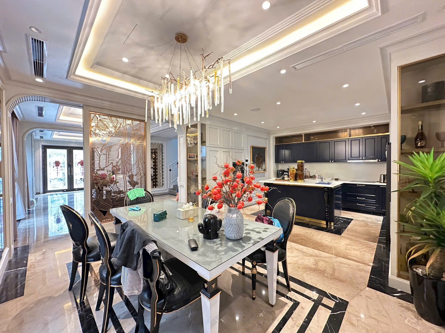 Ảnh Sao Đỏ — Vũ Nhà Phố
