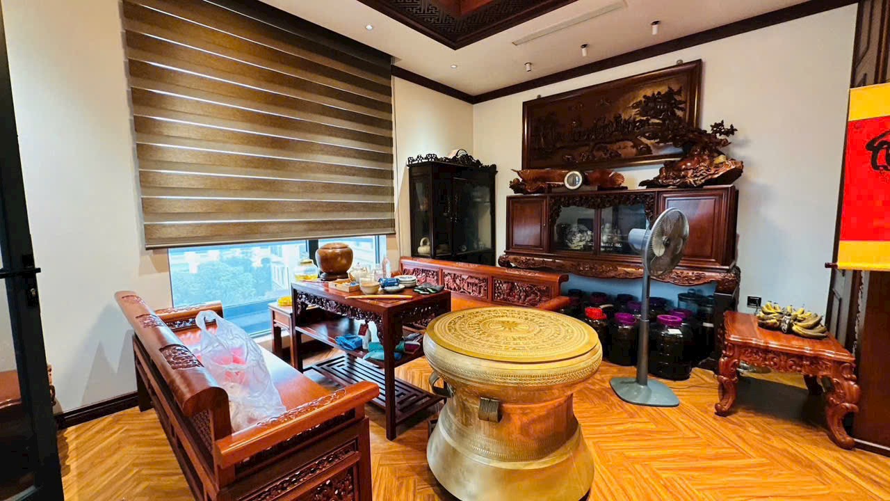 Ảnh Sở Dầu — Vũ Nhà Phố