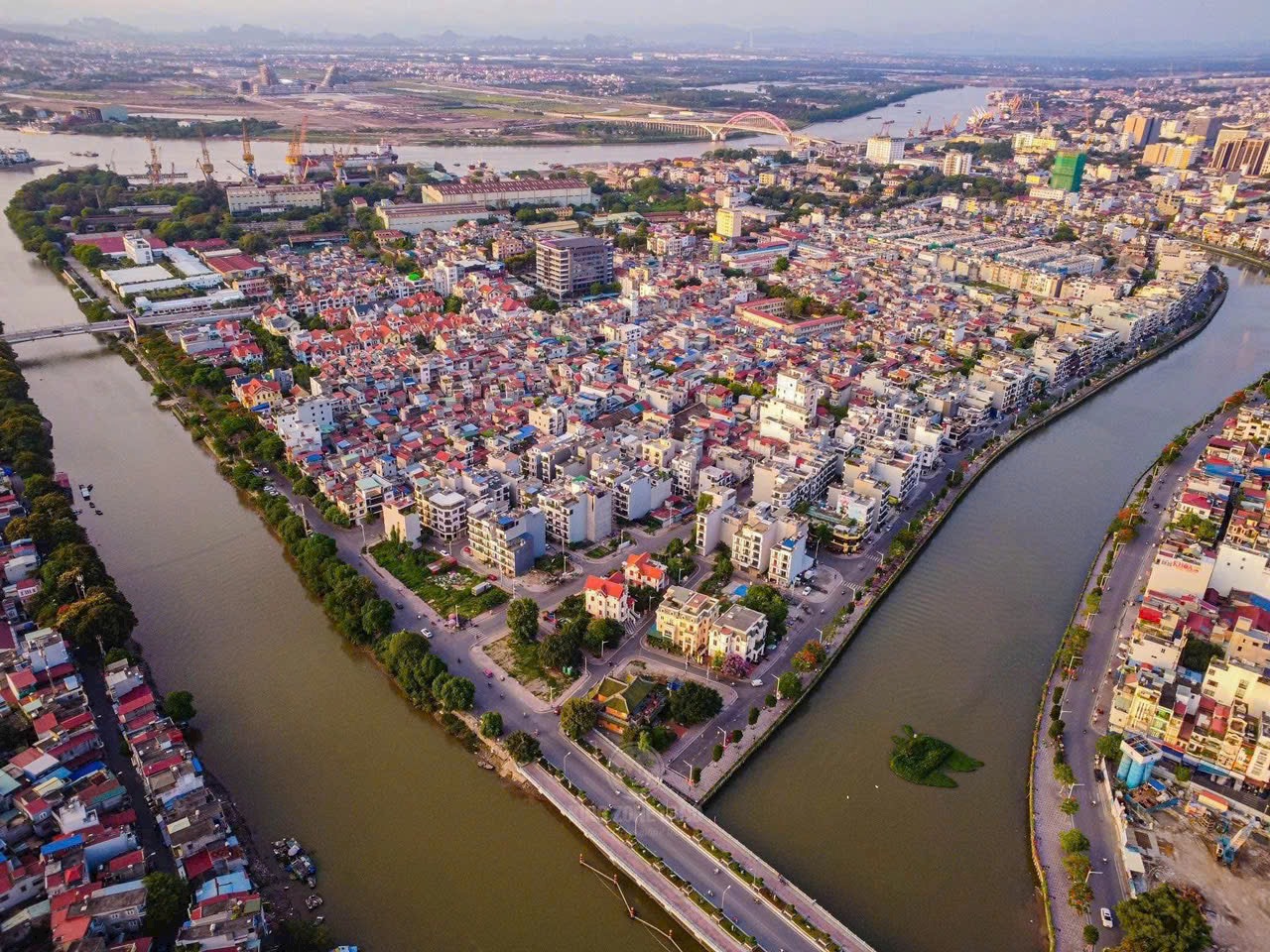 Ảnh Thế Lữ — Vũ Nhà Phố