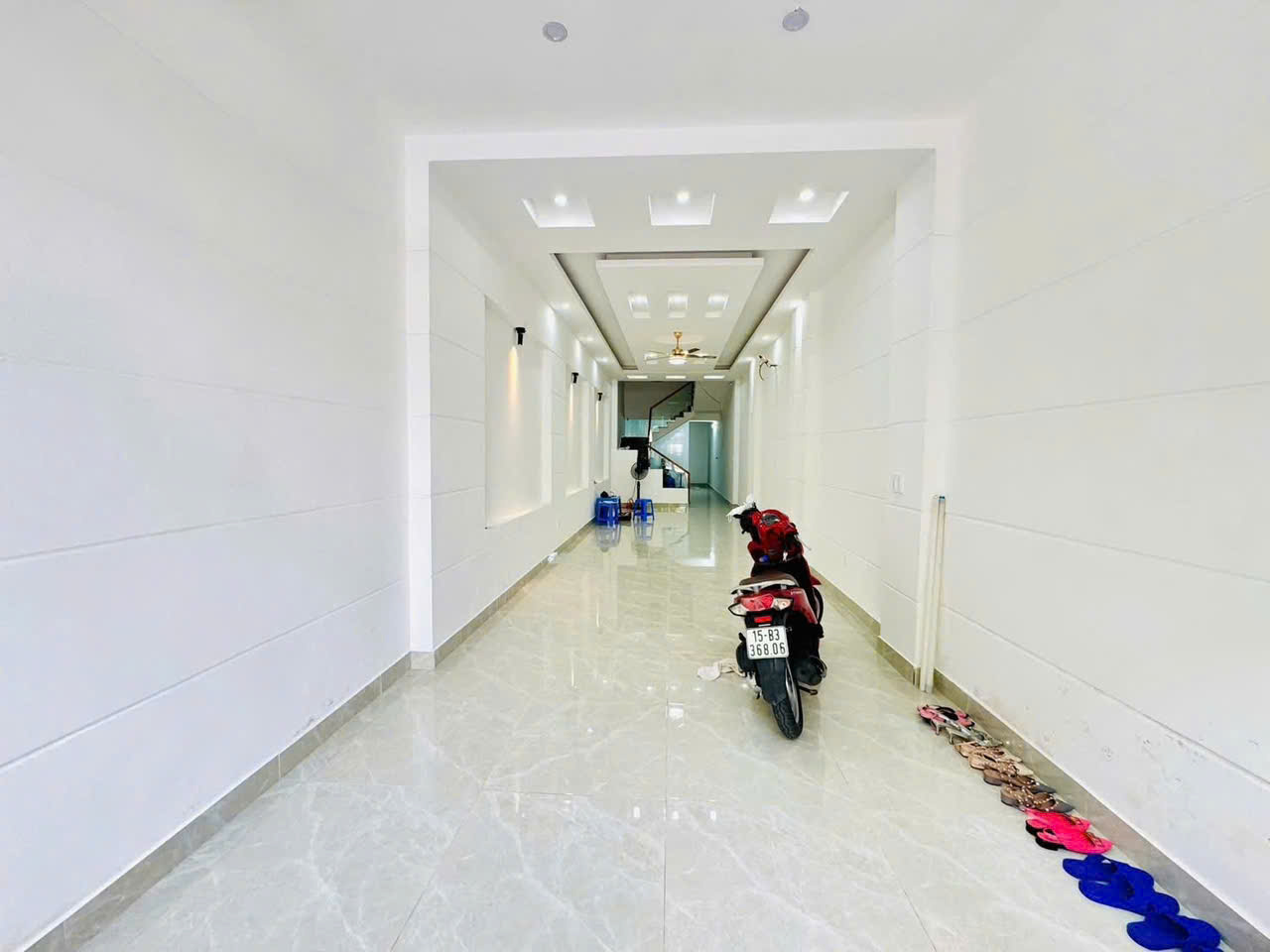 Ảnh Thiên Lôi — Vũ Nhà Phố