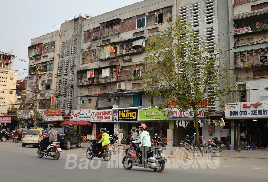 Ảnh Tô Hiệu — Vũ Nhà Phố