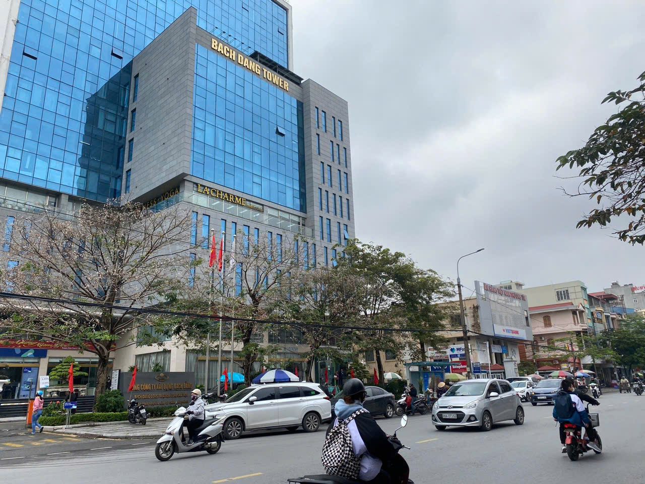 Ảnh Trần Nguyên Hãn — Vũ Nhà Phố