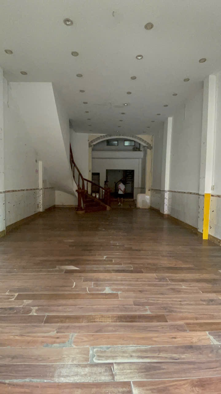 Ảnh Trần Nguyên Hãn — Vũ Nhà Phố
