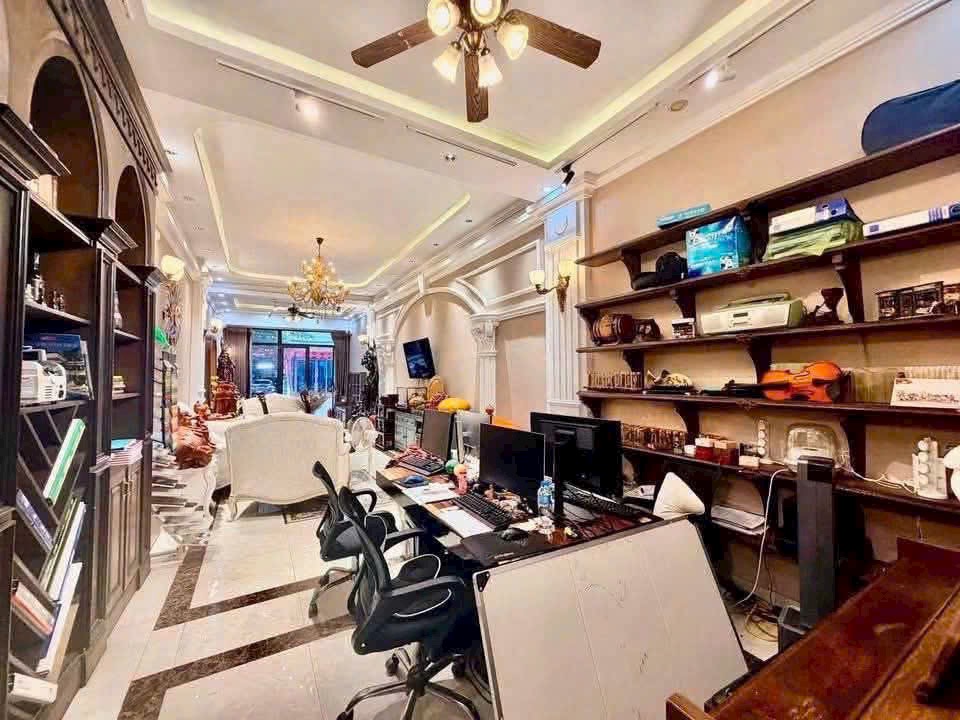 Ảnh Trực Cát — Vũ Nhà Phố